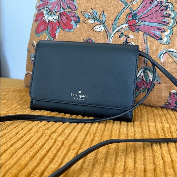 kate spade Handbags - Kate Spade Elegant Black Crossbody Bag